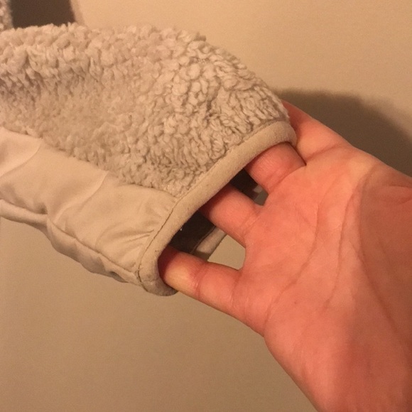 New Balance size Small Fuzzy Jacket - Picture 5 of 9